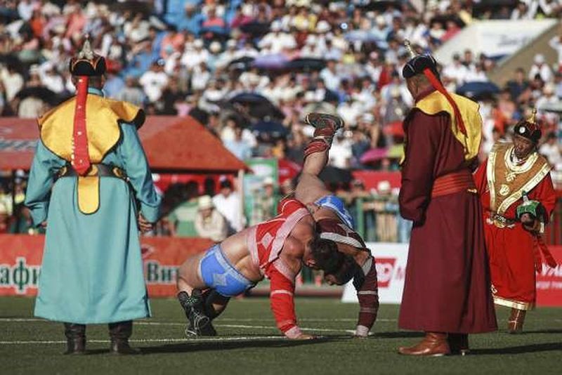 Trong lễ hội Naadam màn đấu vật chỉ dành cho nam giới