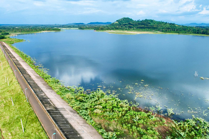 Hồ Ea Kao đầy quyến rũ, mộng mơ thế này mà ai chẳng mê cơ chứ. tour buon ma thuot, tour du lich buon ma thuot. 