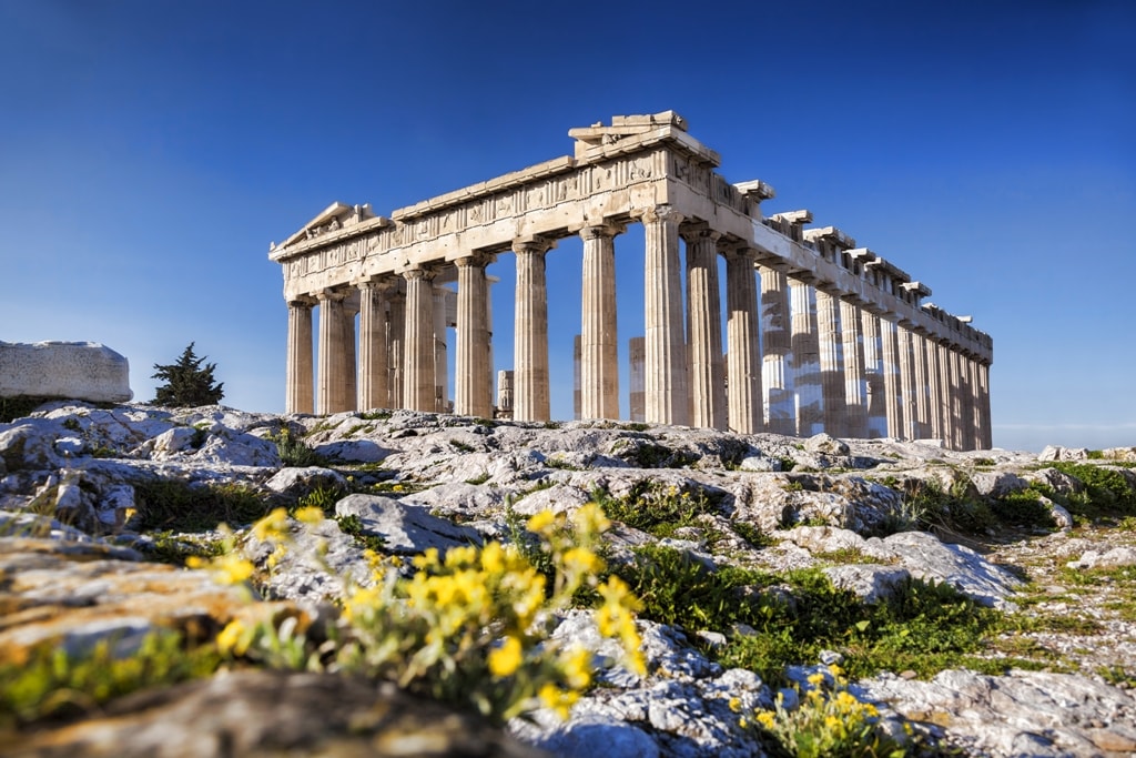 Trong hành trình du lịch châu Âu tới Hy Lạp, hãy ghé thăm đền Parthenon để tận hưởng sự kỳ bí, vĩ đại của di tích này.