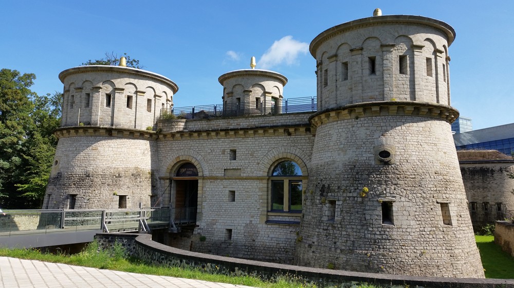 Pháo đài Fort Thungen có kiến trúc khá độc đáo. tour du lich Luxembourg.