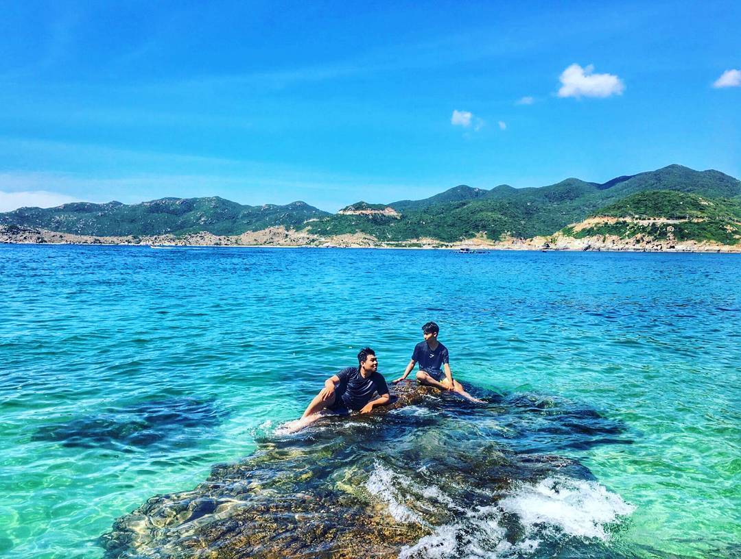 Tour Nha Trang - Du lịch Nha Trang thưởng ngoạn vẻ đẹp hoang sơ của đảo Bình Hưng