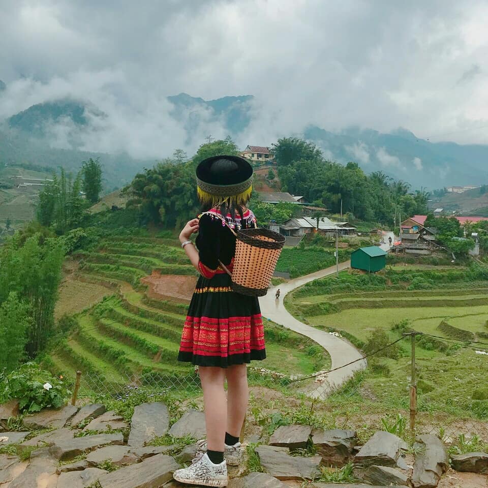 Tour Sapa - Trải nghiệm thú vị với trang phục đồng bào vùng cao